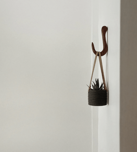 Ribbed Hanging Plant Pot - Black Clay - The WonderMart