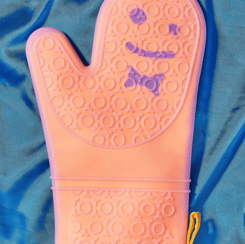 The Oven Mitts by Staff - The WonderMart