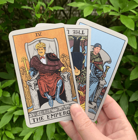 STARS HOLLOW TAROT - The WonderMart