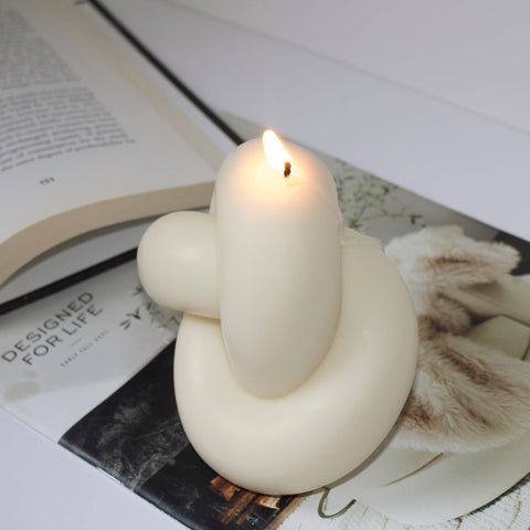 Large Knot Candle