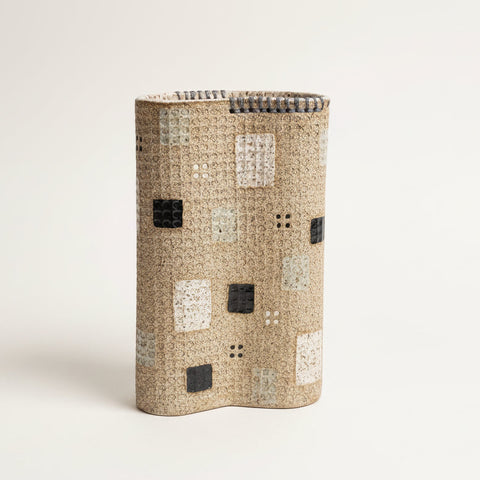 Decorative vase with geometric pattern