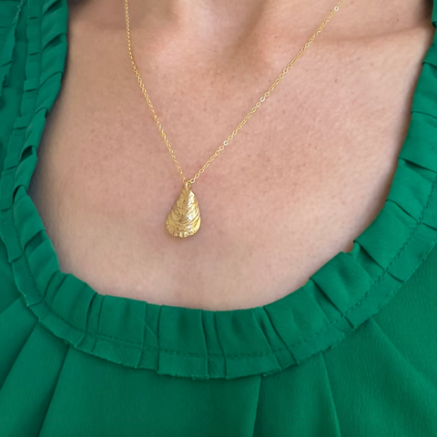Bronze Oyster Necklace