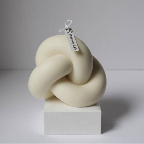 Large Knot Candle