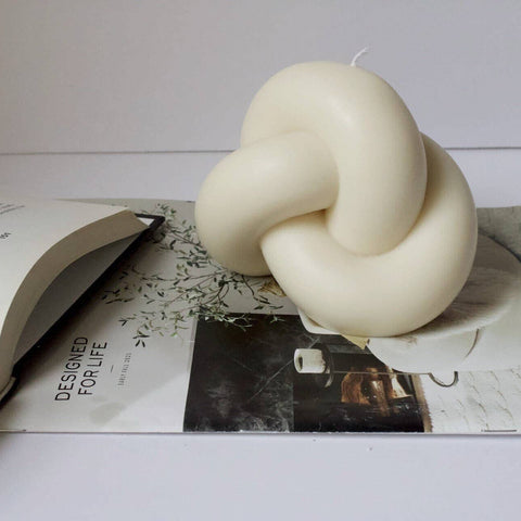 Large Knot Candle